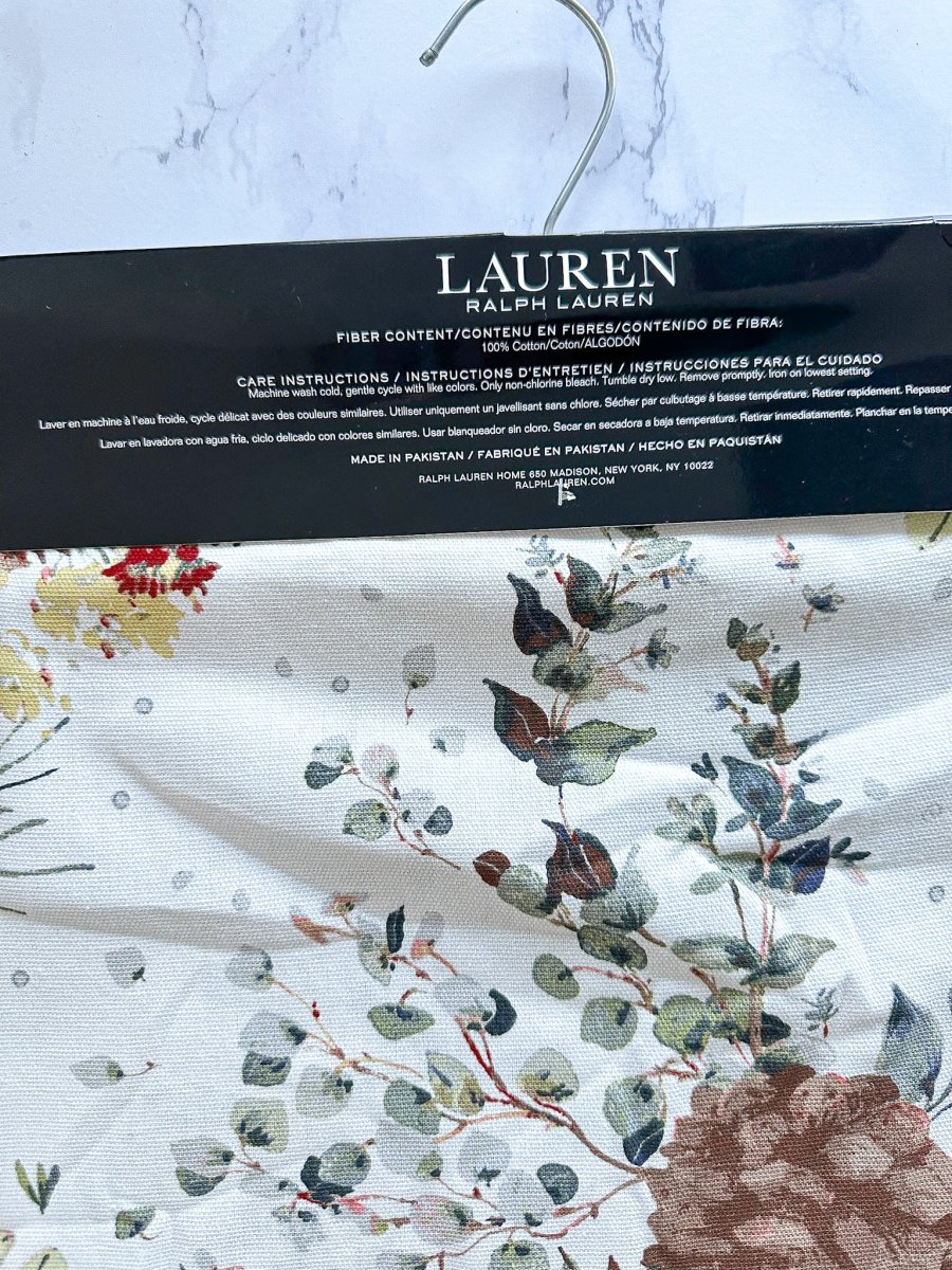 Lauren Ralph Lauren Festive Pine Cone Winter Christmas Tablerunner - Imagen 6