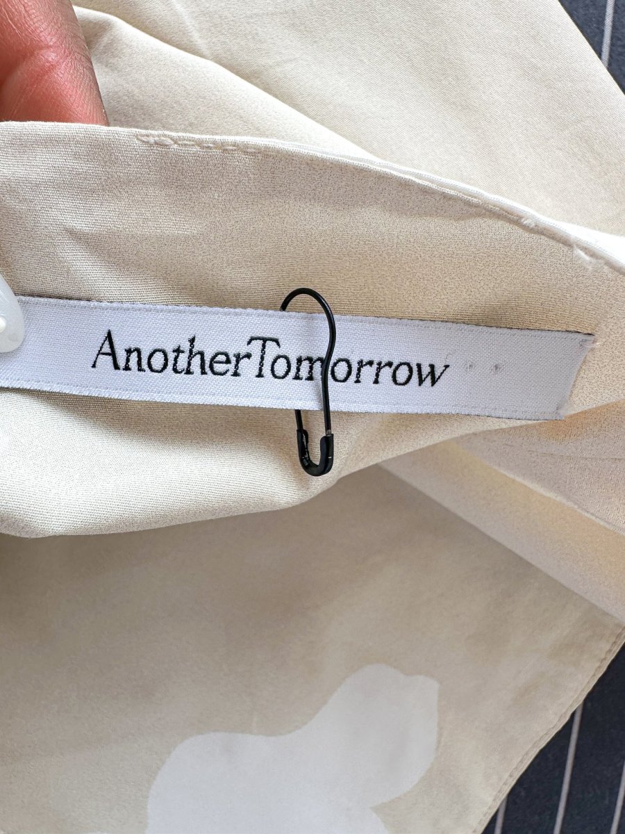 Another Tomorrow Floral Gathered Flounce Hem Cream Organic Cotton Dress - Imagen 4