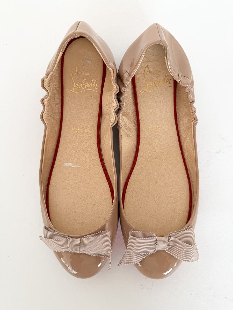 Christian Louboutin So Kate Patent Leather Bow Detail Ballet Pump Flats (EX-DISPLAYS) - Imagen 4