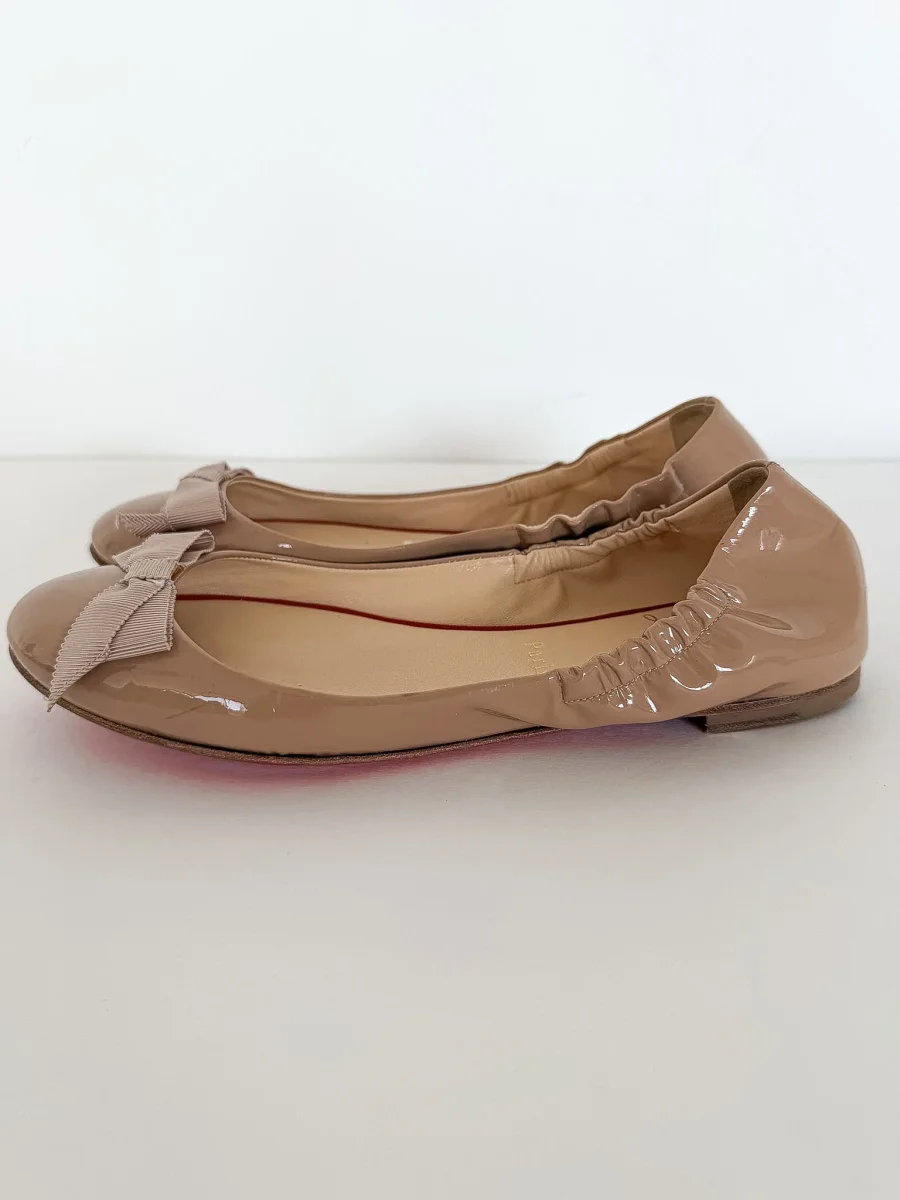 Christian Louboutin So Kate Patent Leather Bow Detail Ballet Pump Flats (EX-DISPLAYS) - Imagen 7