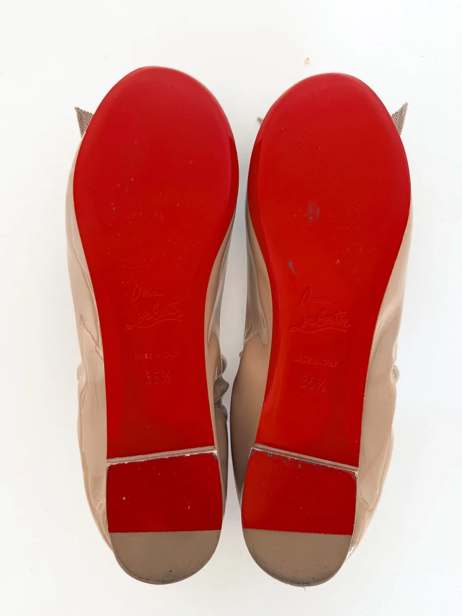 Christian Louboutin So Kate Patent Leather Bow Detail Ballet Pump Flats (EX-DISPLAYS) - Imagen 9