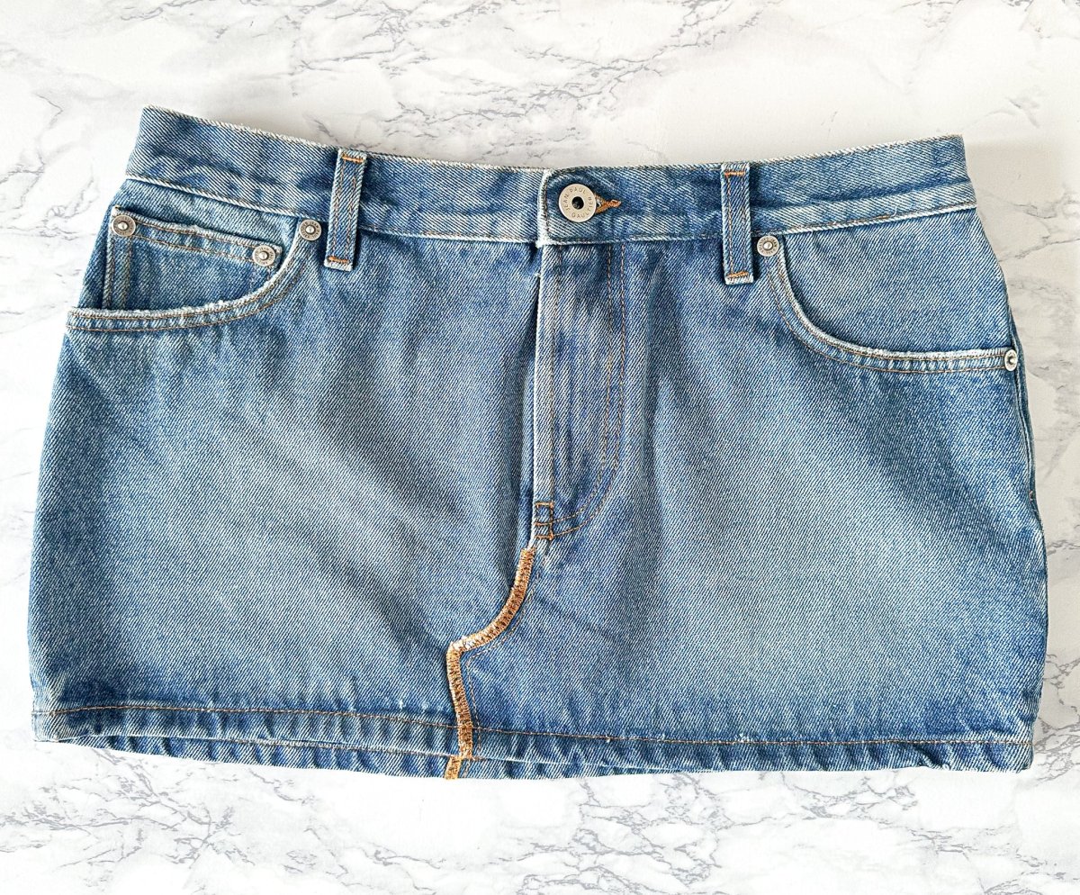 Jean Paul Gaultier Haute Jeanerie Large Logo Patch Denim Mini Skirt - Imagen 3