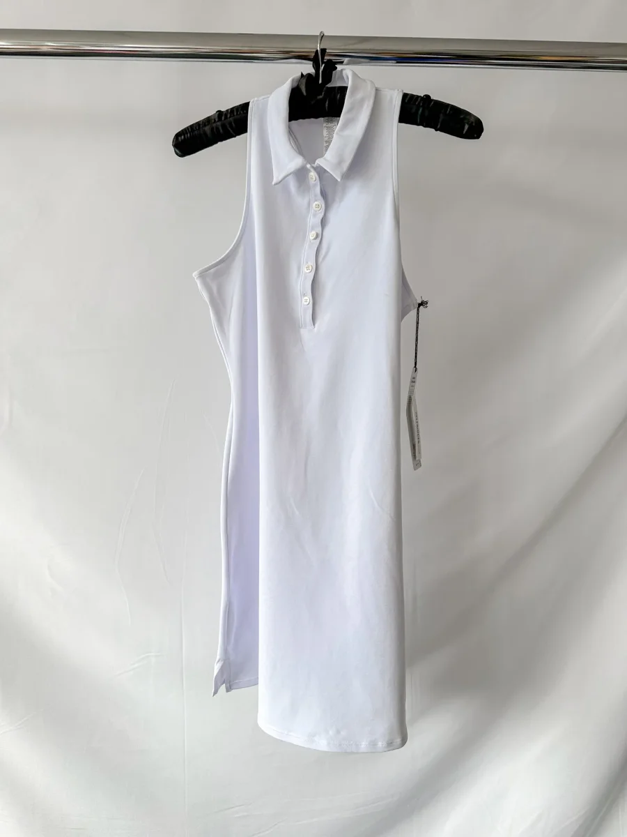 Alo Yoga Charmed White Logo Collared Tennis Dress - Imagen 4