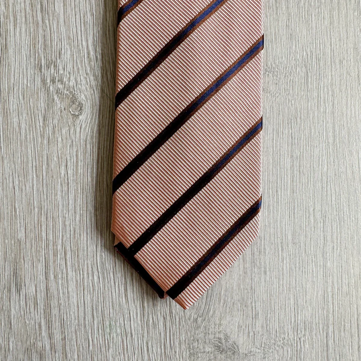 Drake's X Kingsman Pink Repp Silk Twill Tie - Imagen 5