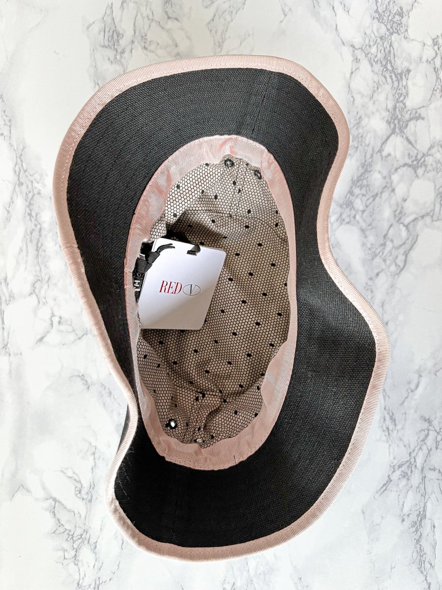 Valentino Black Love Heart Bucket Hat - Imagen 4