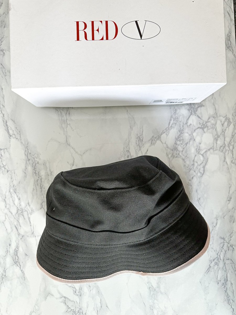 Valentino Black Love Heart Bucket Hat - Imagen 8