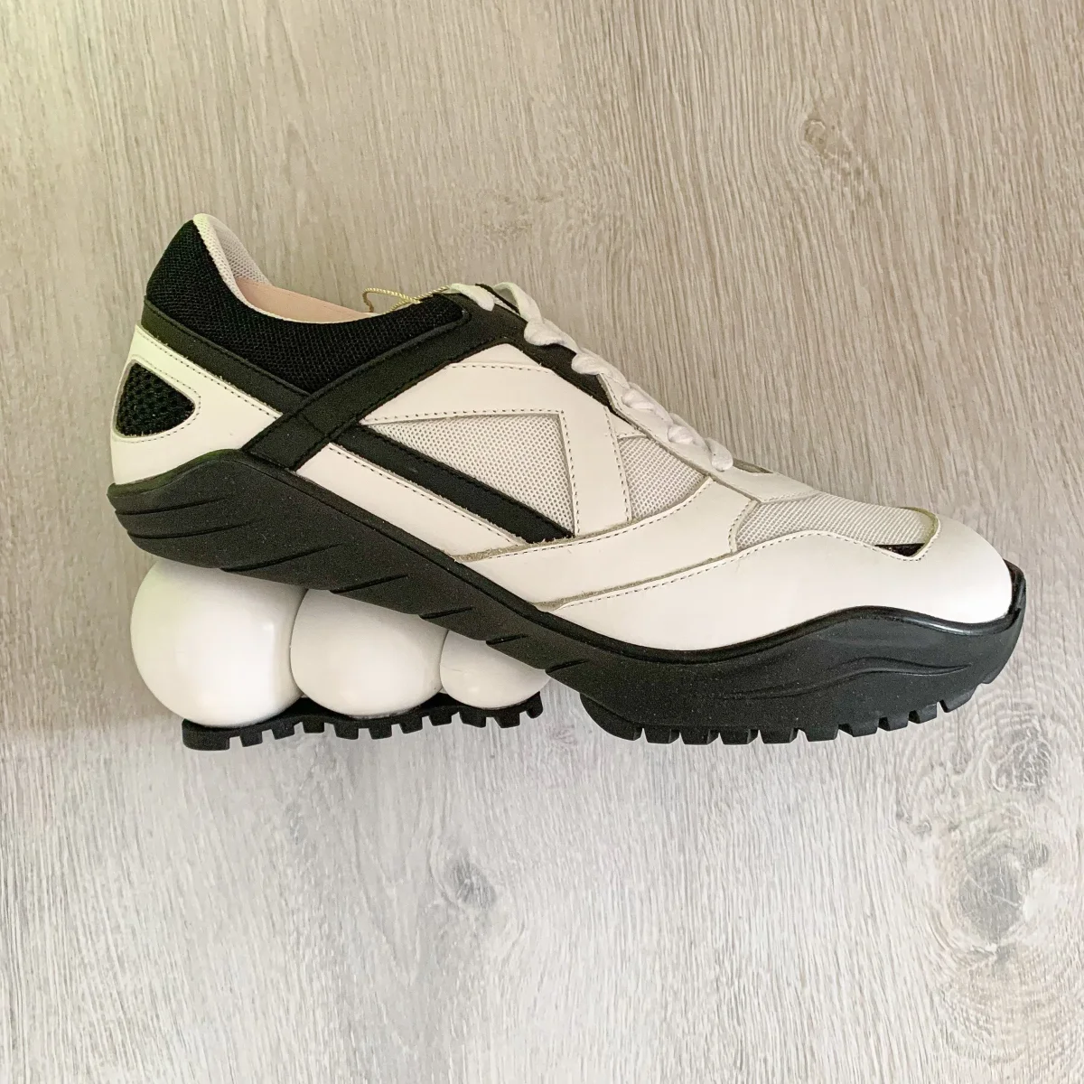 Christopher Kane Looner Sneakers in Black White - Imagen 3