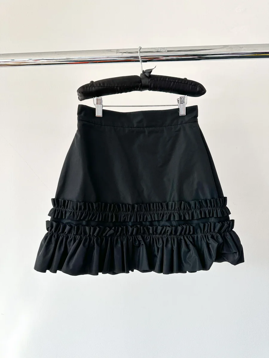 The Vampire's Wife Tribulation Black Taffeta Ruffle Trim Skirt - Imagen 3