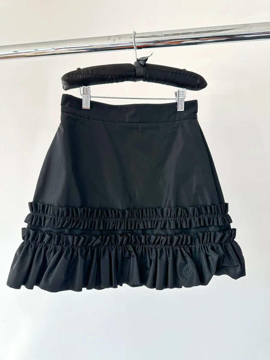 The Vampire's Wife Tribulation Black Taffeta Ruffle Trim Skirt - Imagen 5