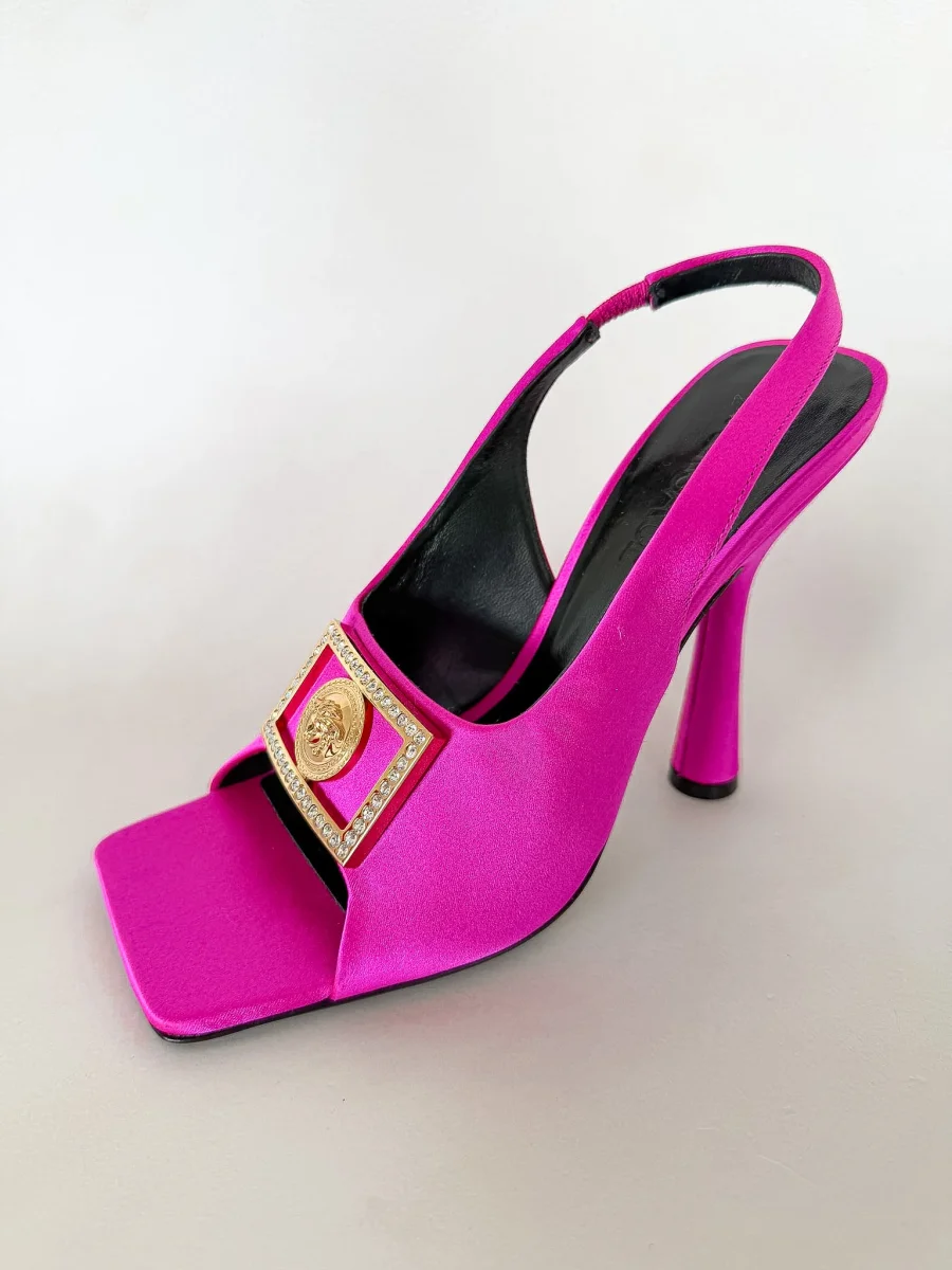 Versace Medusa Plaque Satin Fuchsia Slingback Sandals - Imagen 9