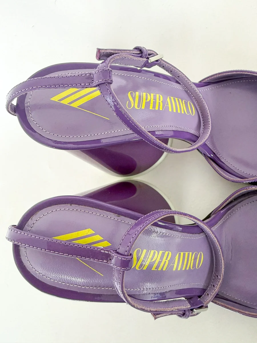 The Attico Purple Luz Patent Leather Slingback Pumps - Imagen 8