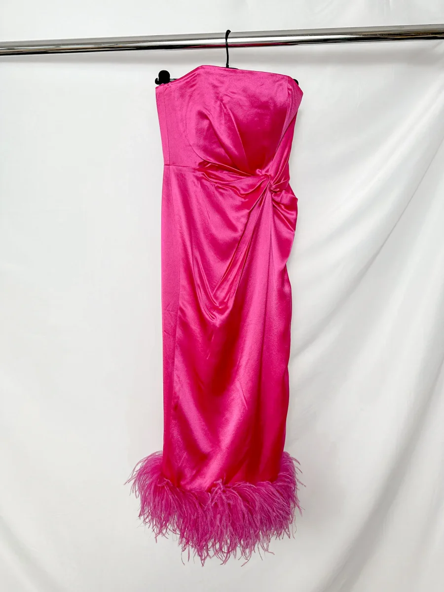 16Arlington Fuchsia Pink Himawari Feather Trim Satin Strapless Mini Dress - Imagen 5