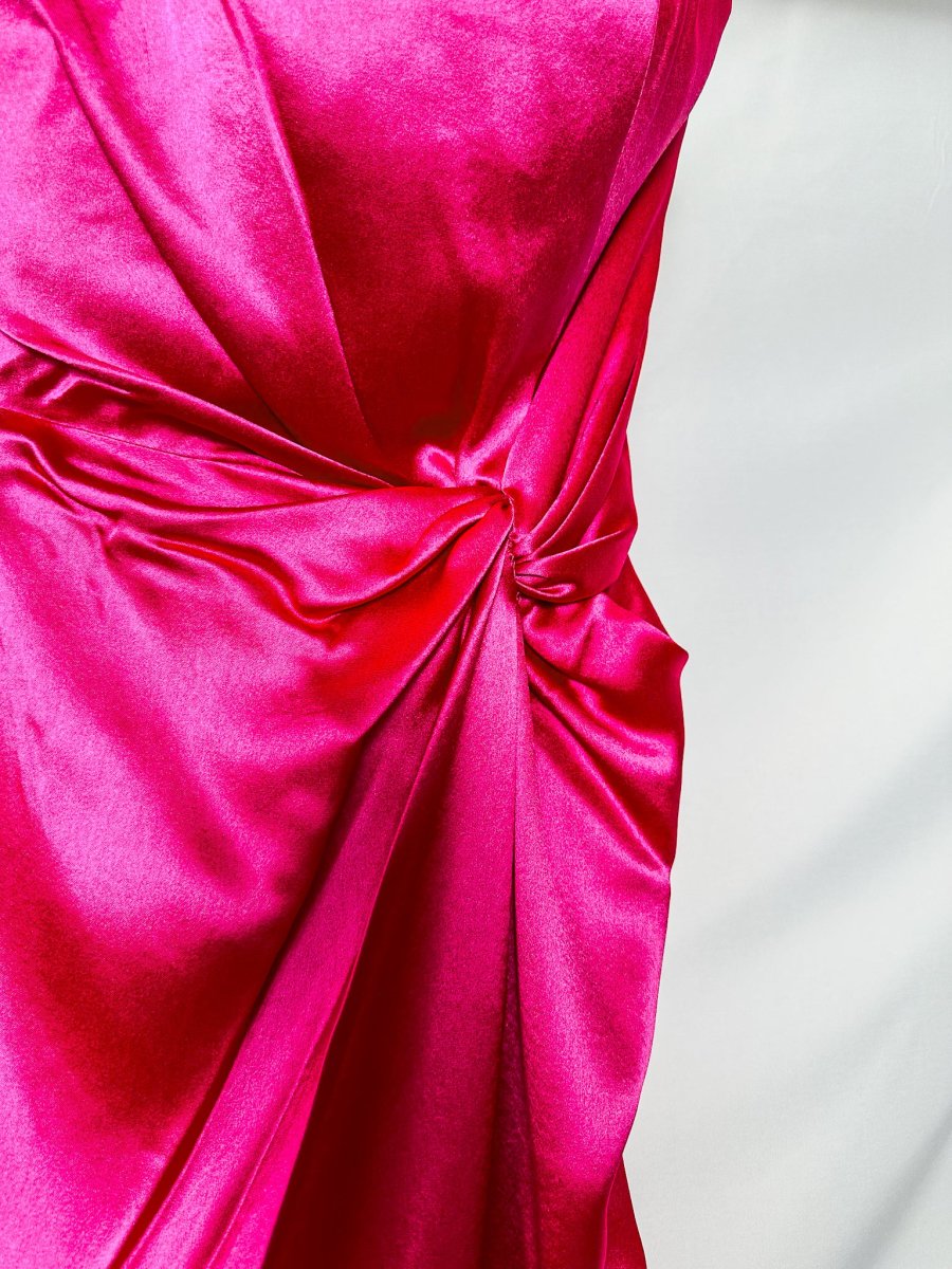 16Arlington Fuchsia Pink Himawari Feather Trim Satin Strapless Mini Dress - Imagen 9