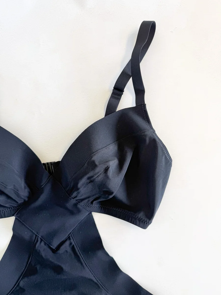 Pain De Sucre Black Cut-Out Side Kessy Swimsuit - Imagen 4