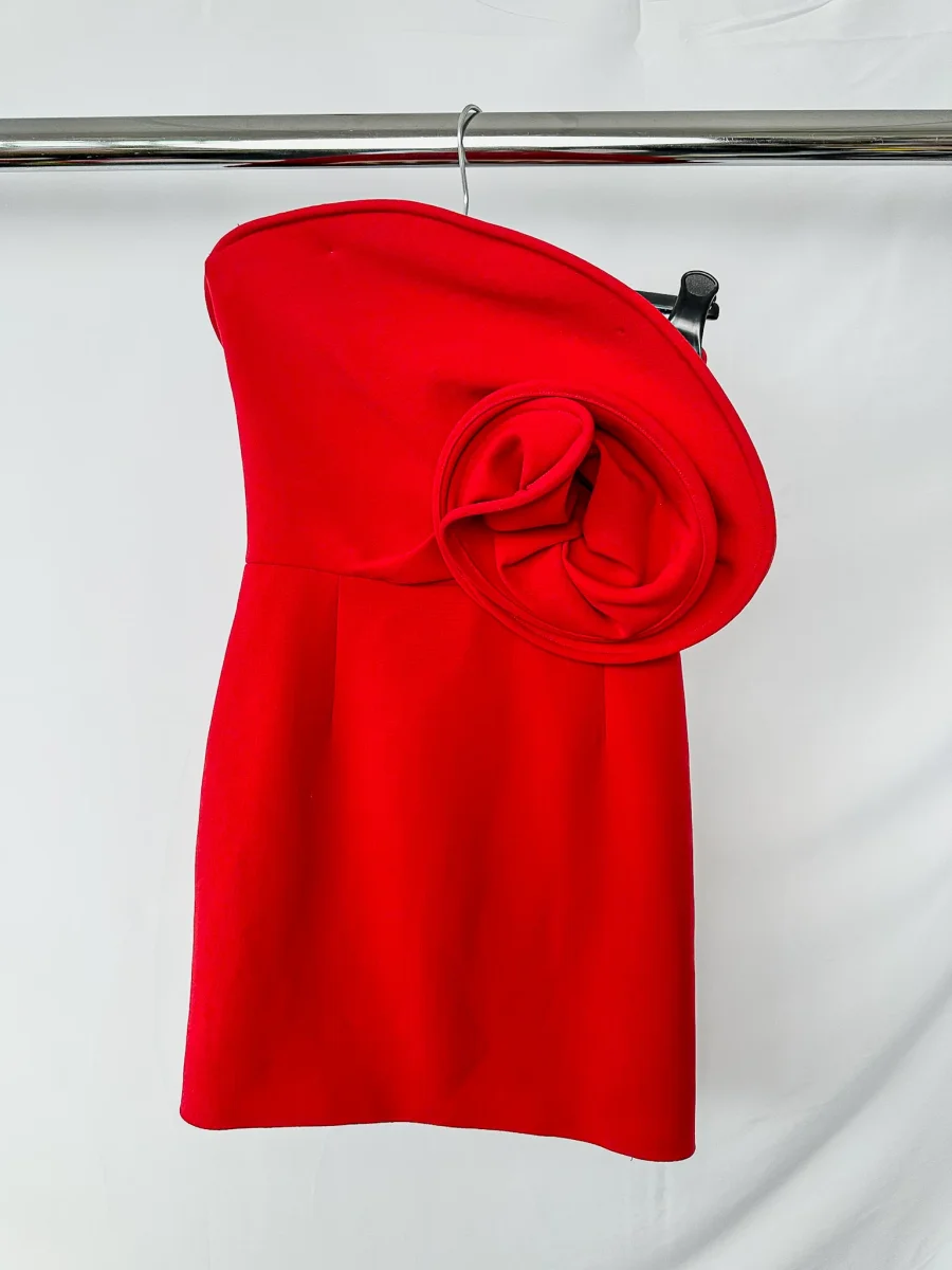 Magda Butrym Red Sculptural Rose Floral Appliquéd Wool Blend Corset Mini Dress - Imagen 4