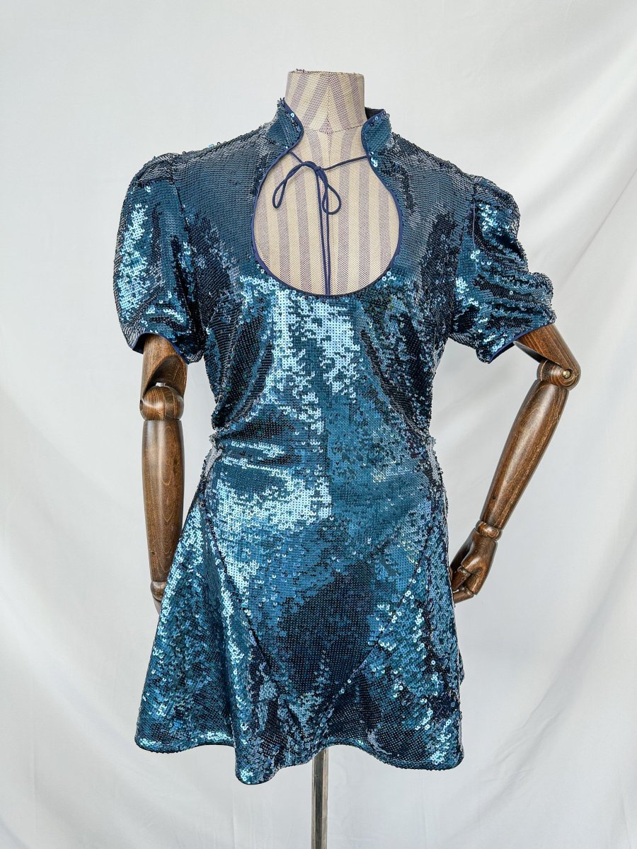 De La Vali Blue Sequinned Keyhole Front Puff Sleeve Mini dress - Imagen 2
