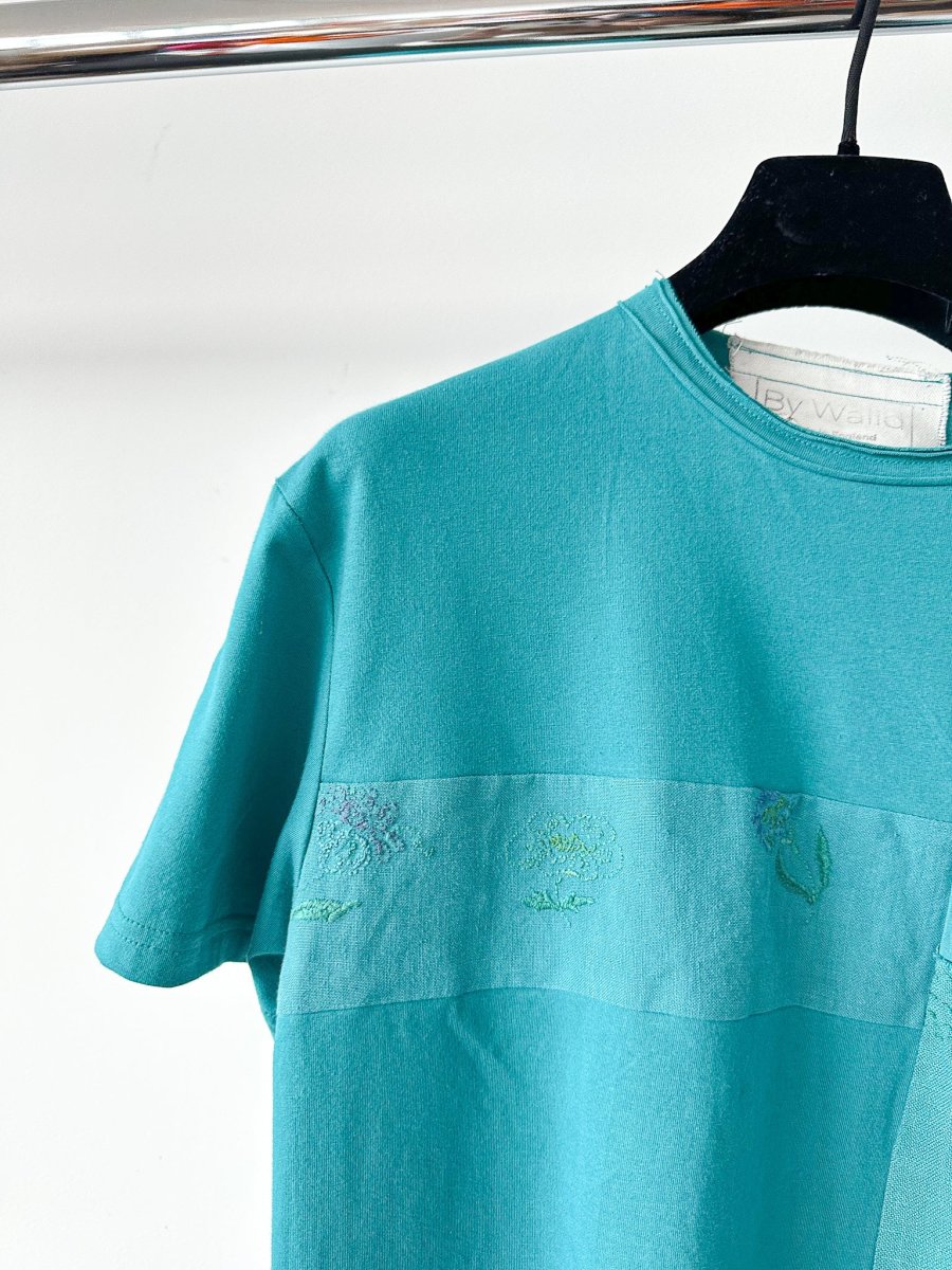 By Walid Hanky Story Patchy T Shirt In Teal - Imagen 9
