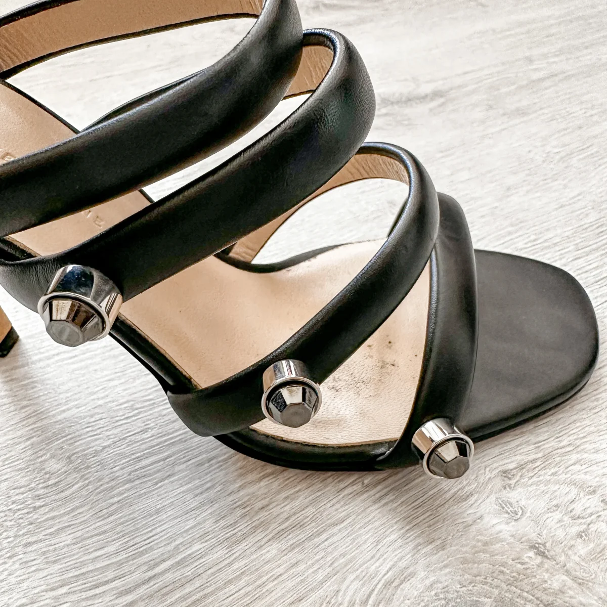 Christopher Kane Spiral Strappy Embellished High Heels - Imagen 9