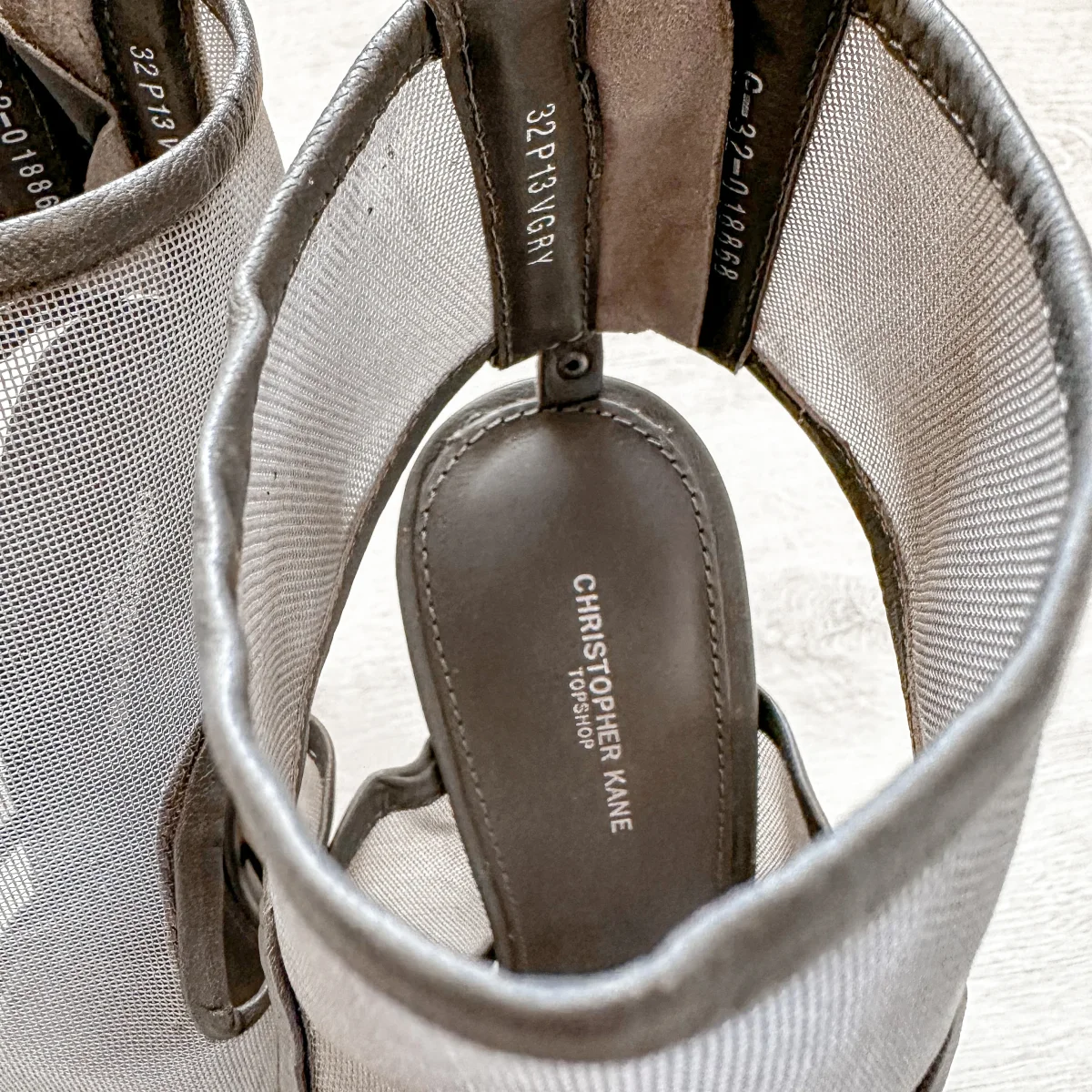 Christopher Kane Grey Mesh Detail Peep Toe Sandal Stilleto High Heel - Imagen 7