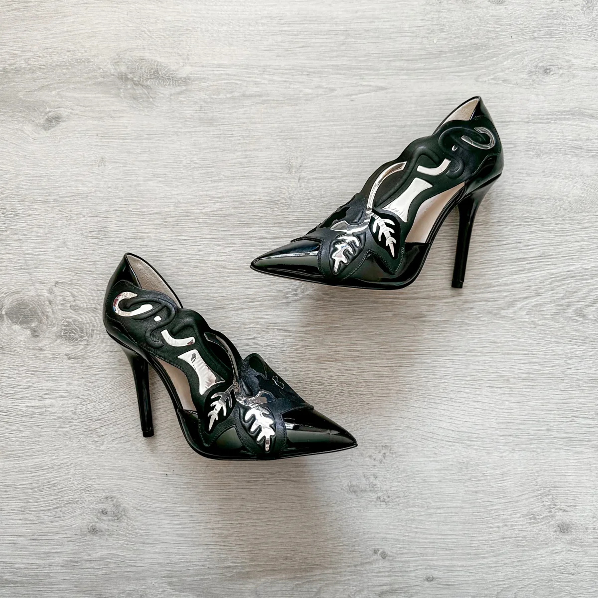 Christopher Kane Black Silver Detail Pointed Toe High Heels - Imagen 2