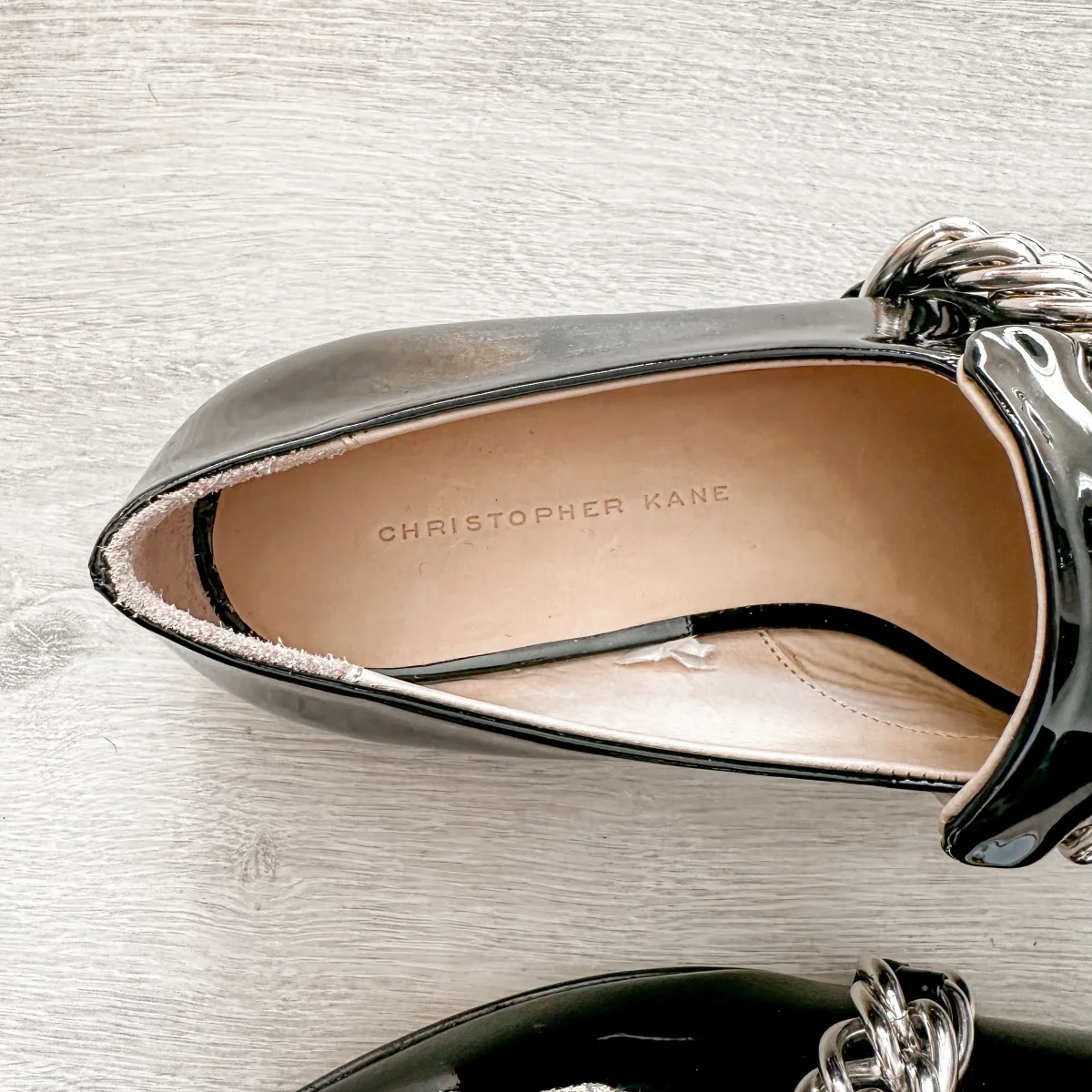 Christopher Kane Black Patent Leather Chain Strap Loafers Shoes - Imagen 5