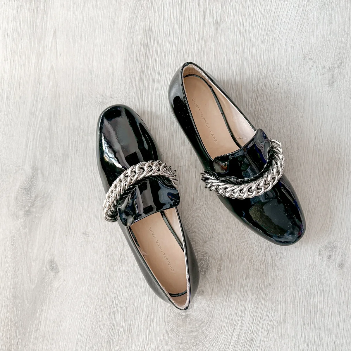 Christopher Kane Black Patent Leather Chain Strap Loafers Shoes - Imagen 7