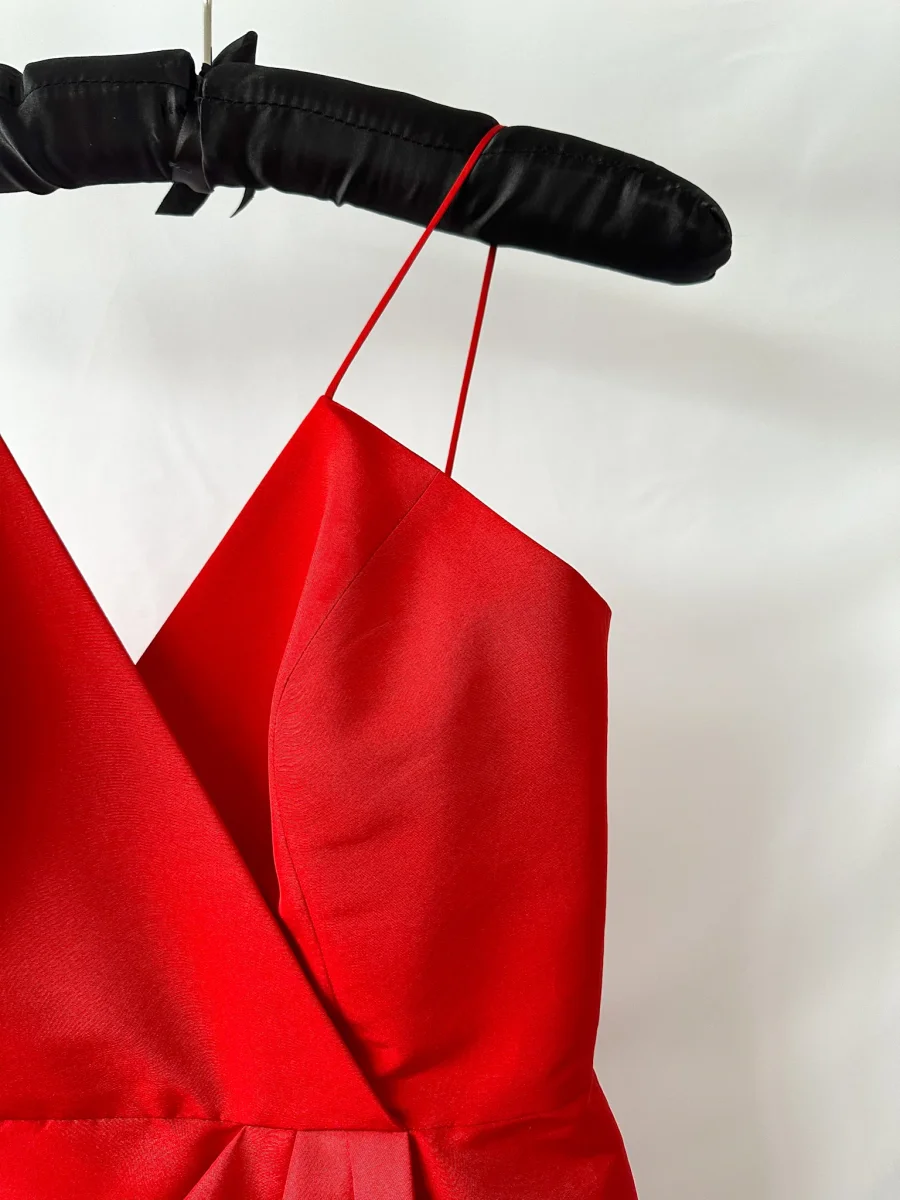 Carolina Herrera Runway Red Wrap Ruched Spaghetti Strap Pencil Silk Dress - Imagen 5