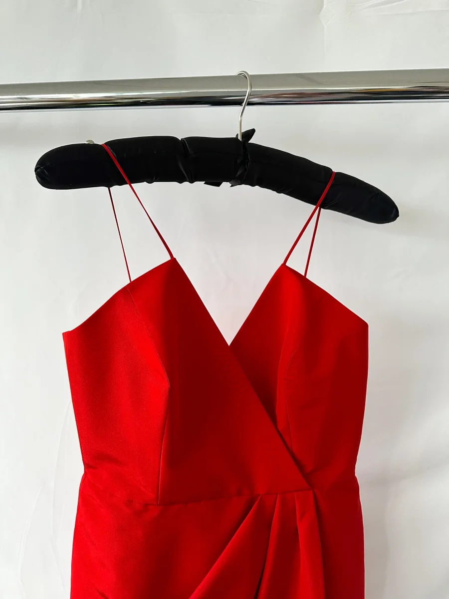 Carolina Herrera Runway Red Wrap Ruched Spaghetti Strap Pencil Silk Dress - Imagen 6