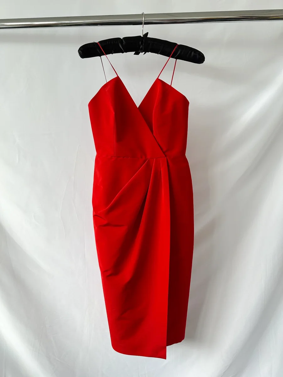 Carolina Herrera Runway Red Wrap Ruched Spaghetti Strap Pencil Silk Dress - Imagen 9