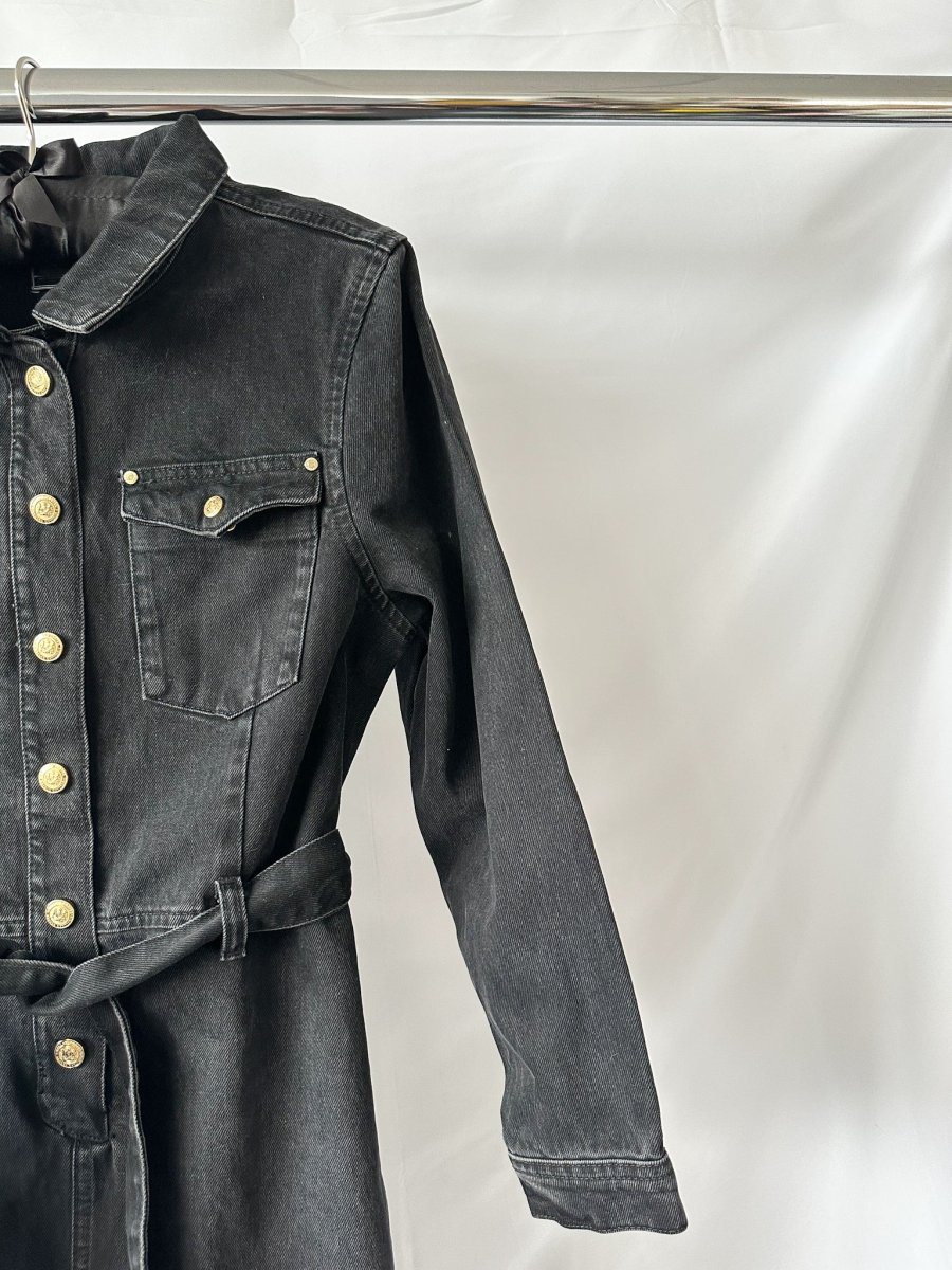 Holland Cooper Denim Gold Button Detail Jumpsuit in Washed Black - Imagen 5