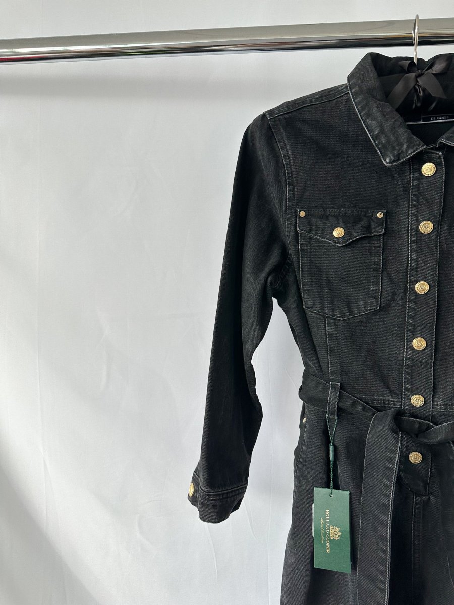 Holland Cooper Denim Gold Button Detail Jumpsuit in Washed Black - Imagen 8