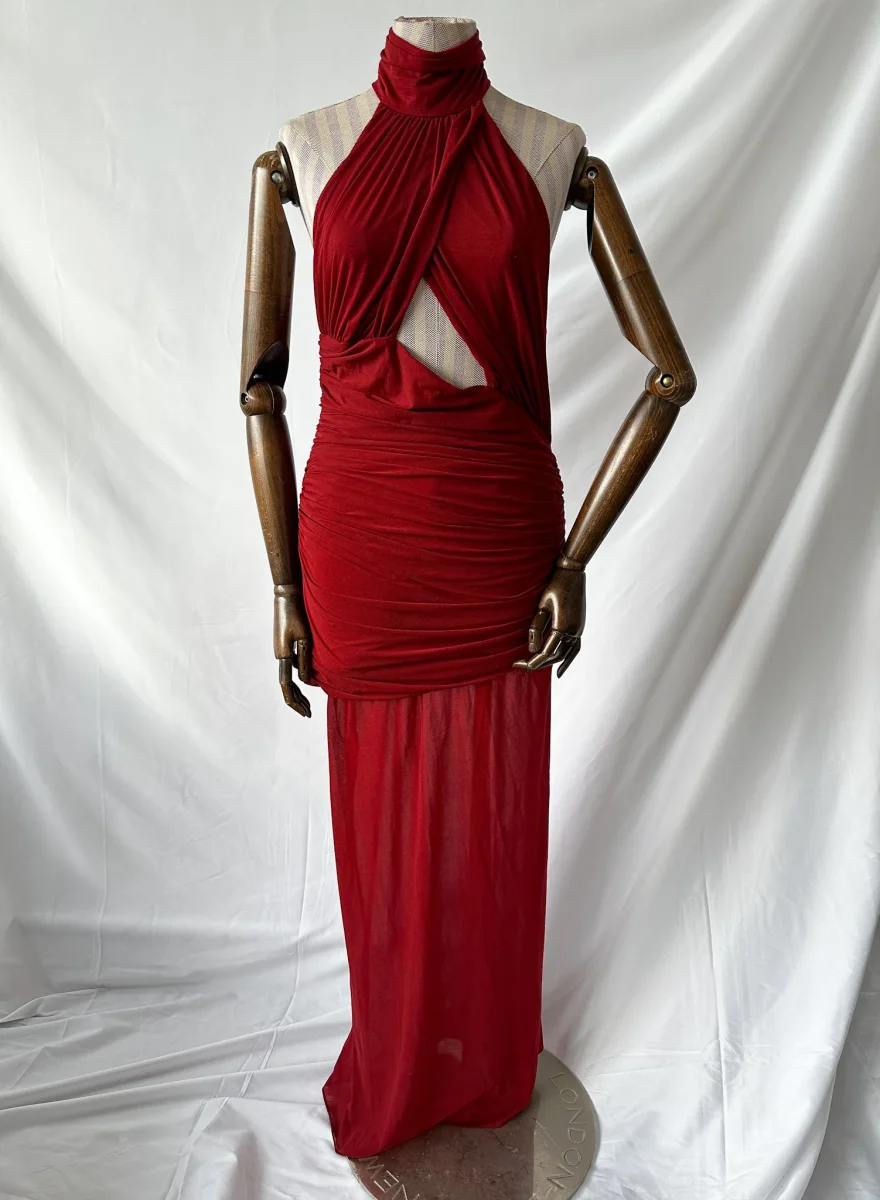 De La Vali Burgundy Red Cairo High Neck Cut-Out Maxi Dress - Imagen 4