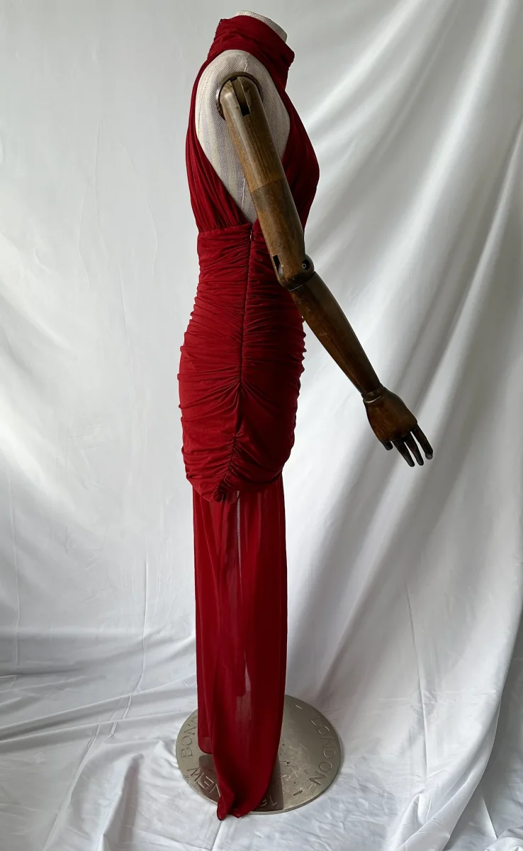 De La Vali Burgundy Red Cairo High Neck Cut-Out Maxi Dress - Imagen 7