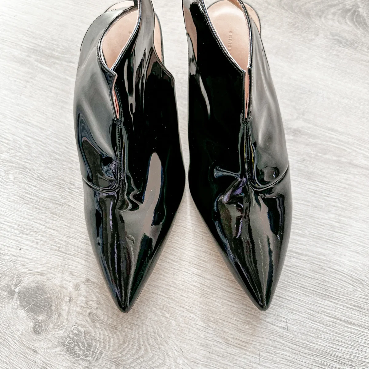 Christopher Kane Black Patent Leather Slingback Pointed Toe Mules - Imagen 6