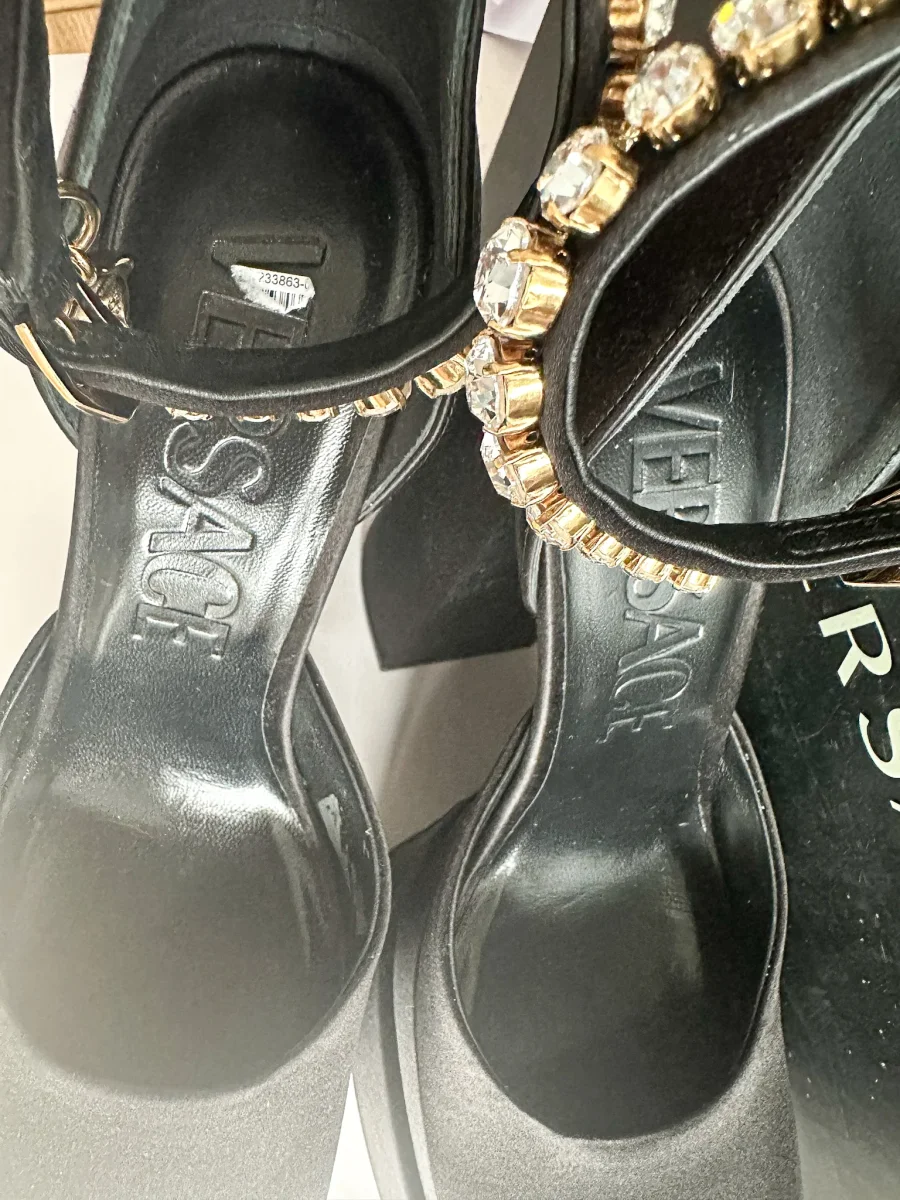 Versace Medusa Charm Aevitas Black Satin Platform Pumps - Imagen 4