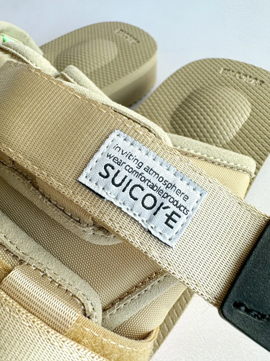 Suicoke Sandal Sliders in Beige - Imagen 3