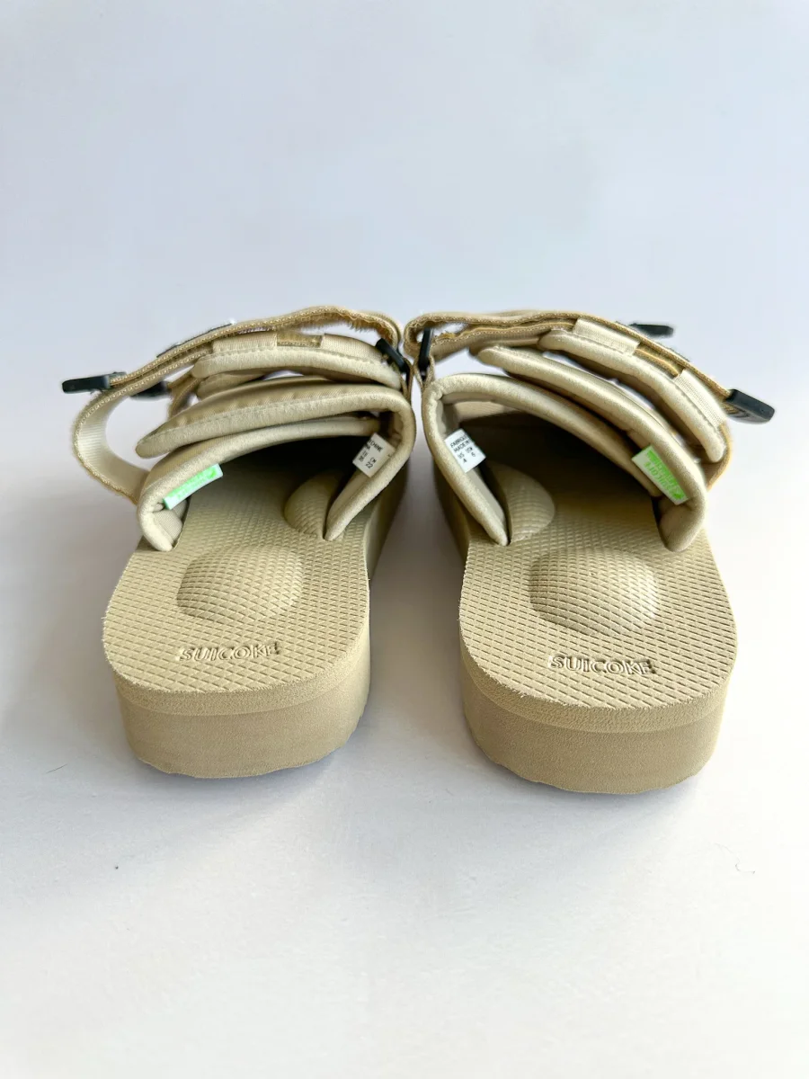 Suicoke Sandal Sliders in Beige - Imagen 4