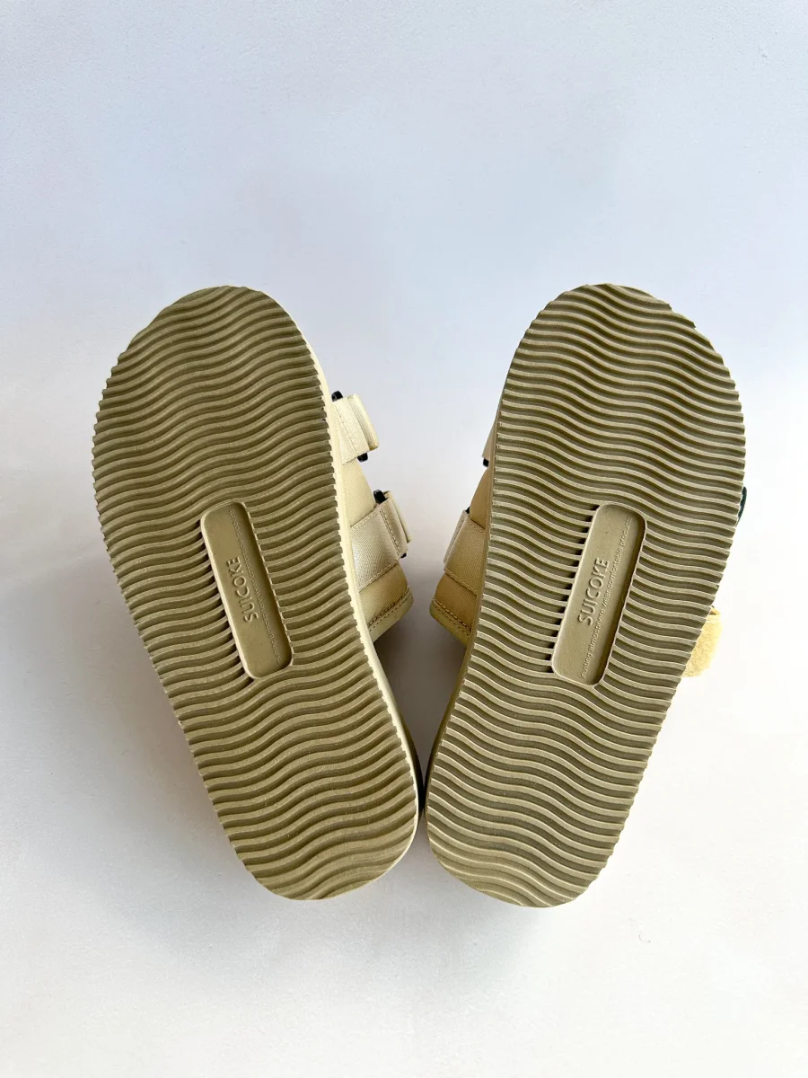 Suicoke Sandal Sliders in Beige - Imagen 8