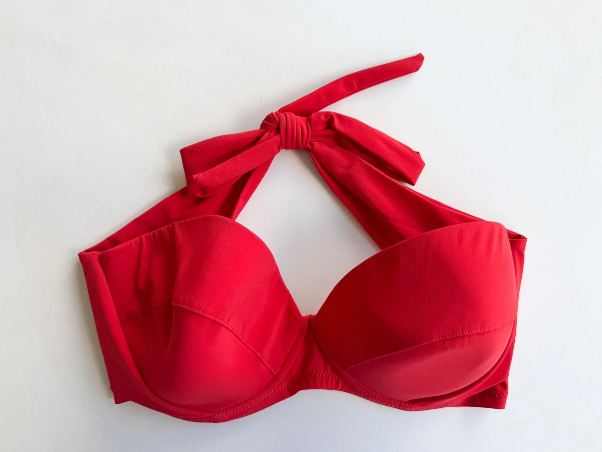 Pain De Sucre Red Halterneck Bra Cup Bikini Top in Lisia - Imagen 8