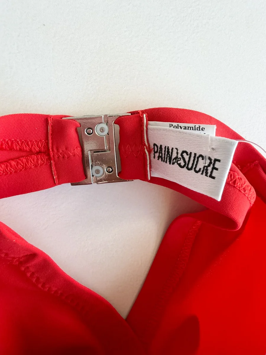 Pain De Sucre Red Halterneck Bra Cup Bikini Top in Lisia - Imagen 7