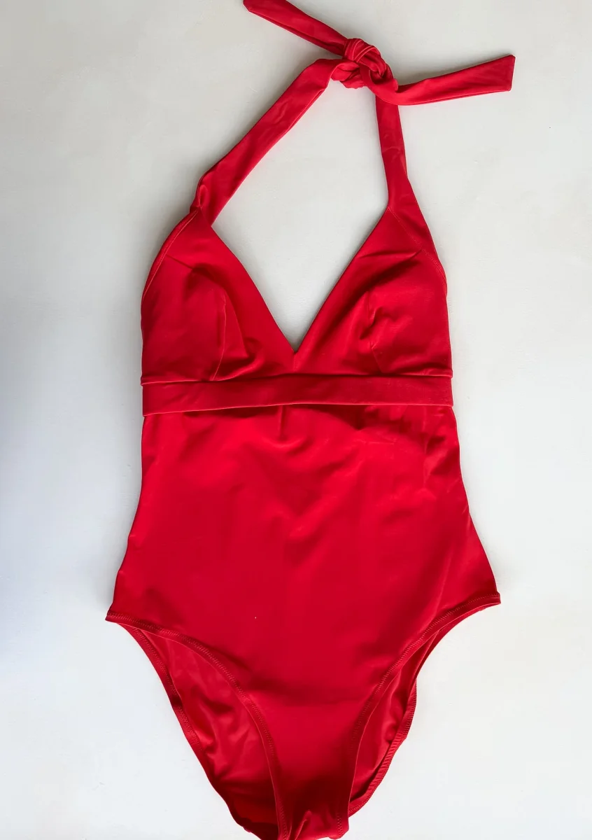Pain De Sucre Red V-Neck Sports Bra Swimsuit in Laam - Imagen 5