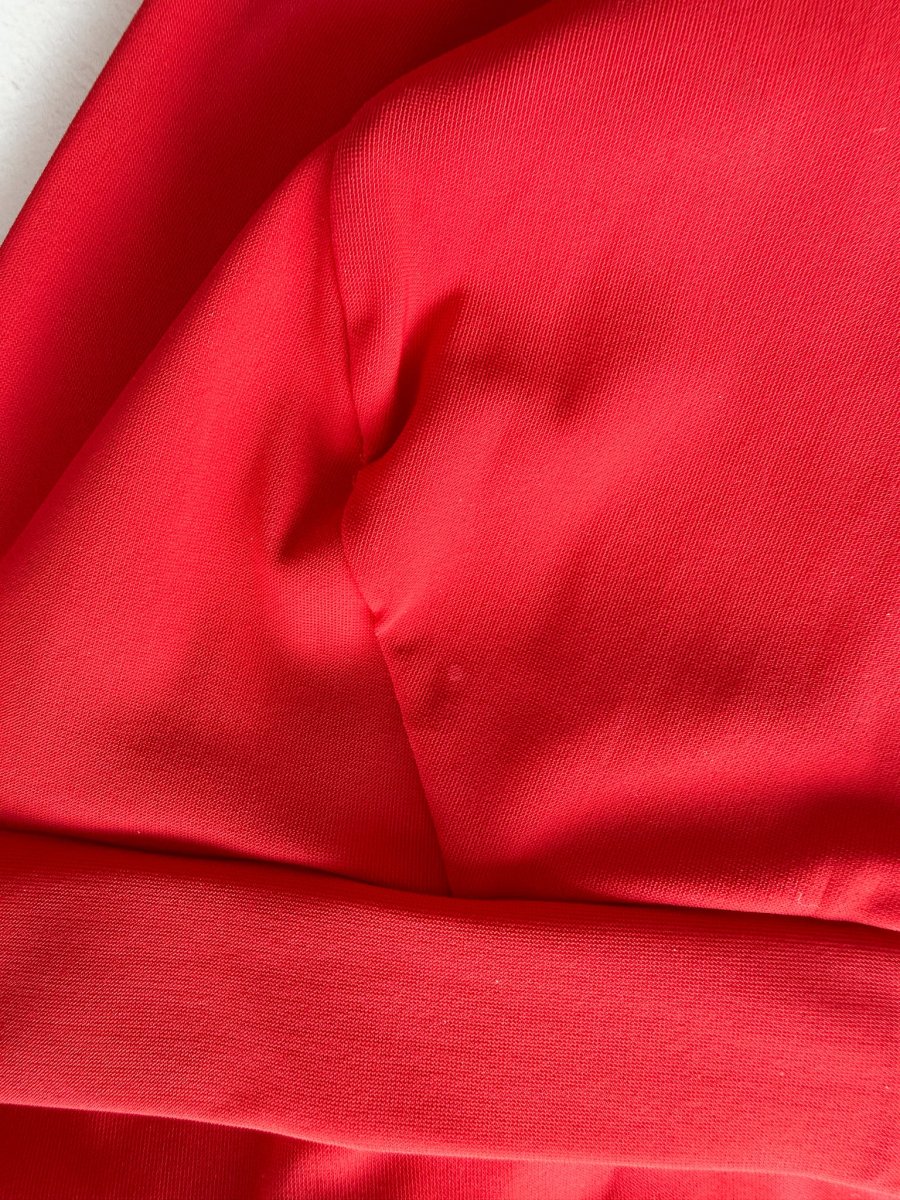 Pain De Sucre Red V-Neck Sports Bra Swimsuit in Laam - Imagen 9