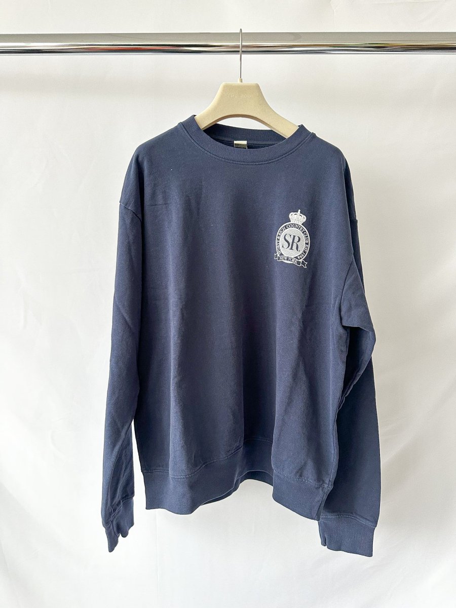 Sporty & Rich Navy Royal Club Crest Print Crewneck Cotton Sweatshirt