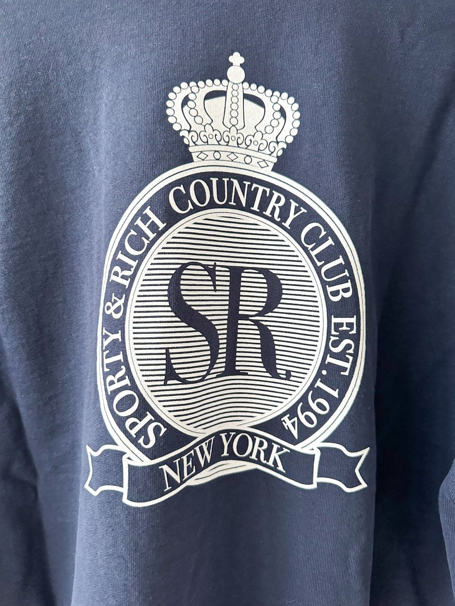 Sporty & Rich Navy Royal Club Crest Print Crewneck Cotton Sweatshirt - Imagen 6