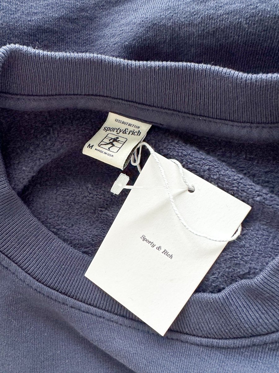 Sporty & Rich Navy Royal Club Crest Print Crewneck Cotton Sweatshirt - Imagen 7