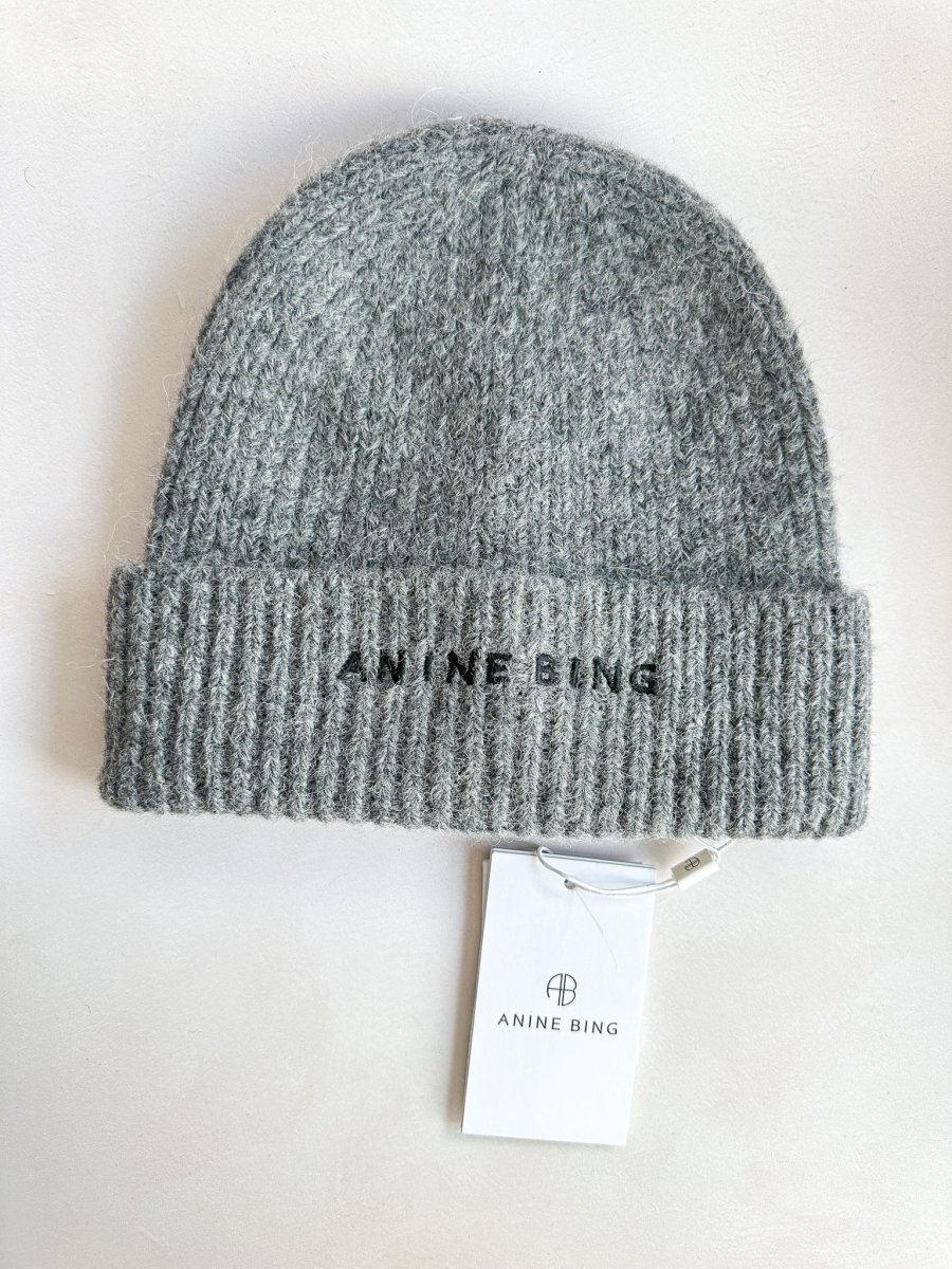 Anine Bing Elia Logo Embroidered Alpaca Wool Blend Ribbed Grey Beanie Hat - Imagen 3