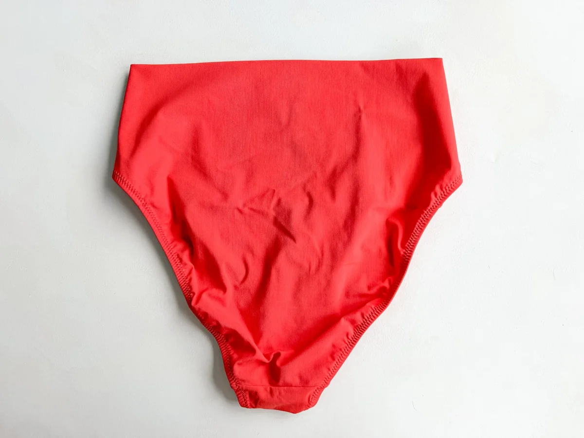 Pain De Sucre Rouge High Waist Bikini Bottom in Tobago - Imagen 6