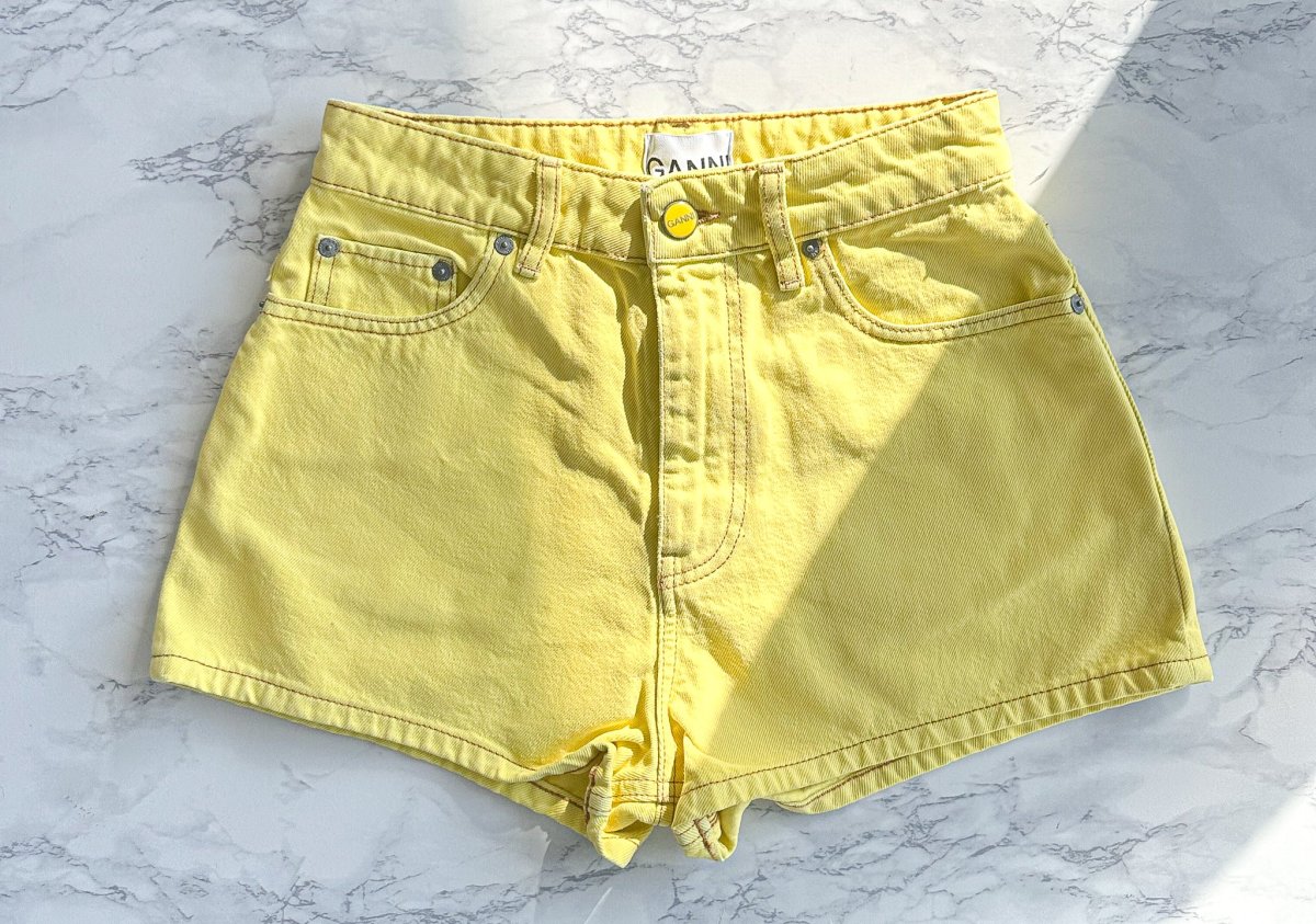 Ganni Yellow Denim Logo Shorts - Imagen 5