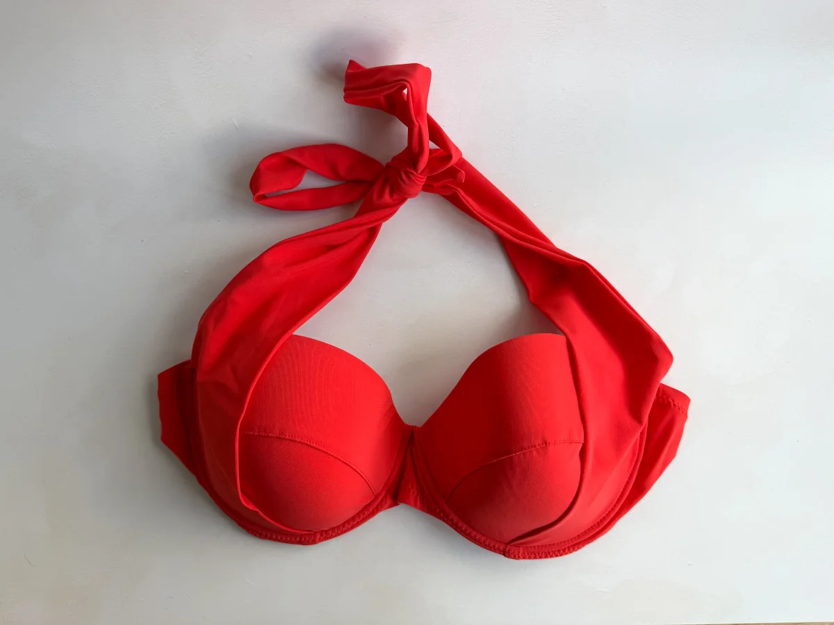 Pain De Sucre Rouge Halterneck Bra Cup Bikini Top in Lisia - Imagen 3