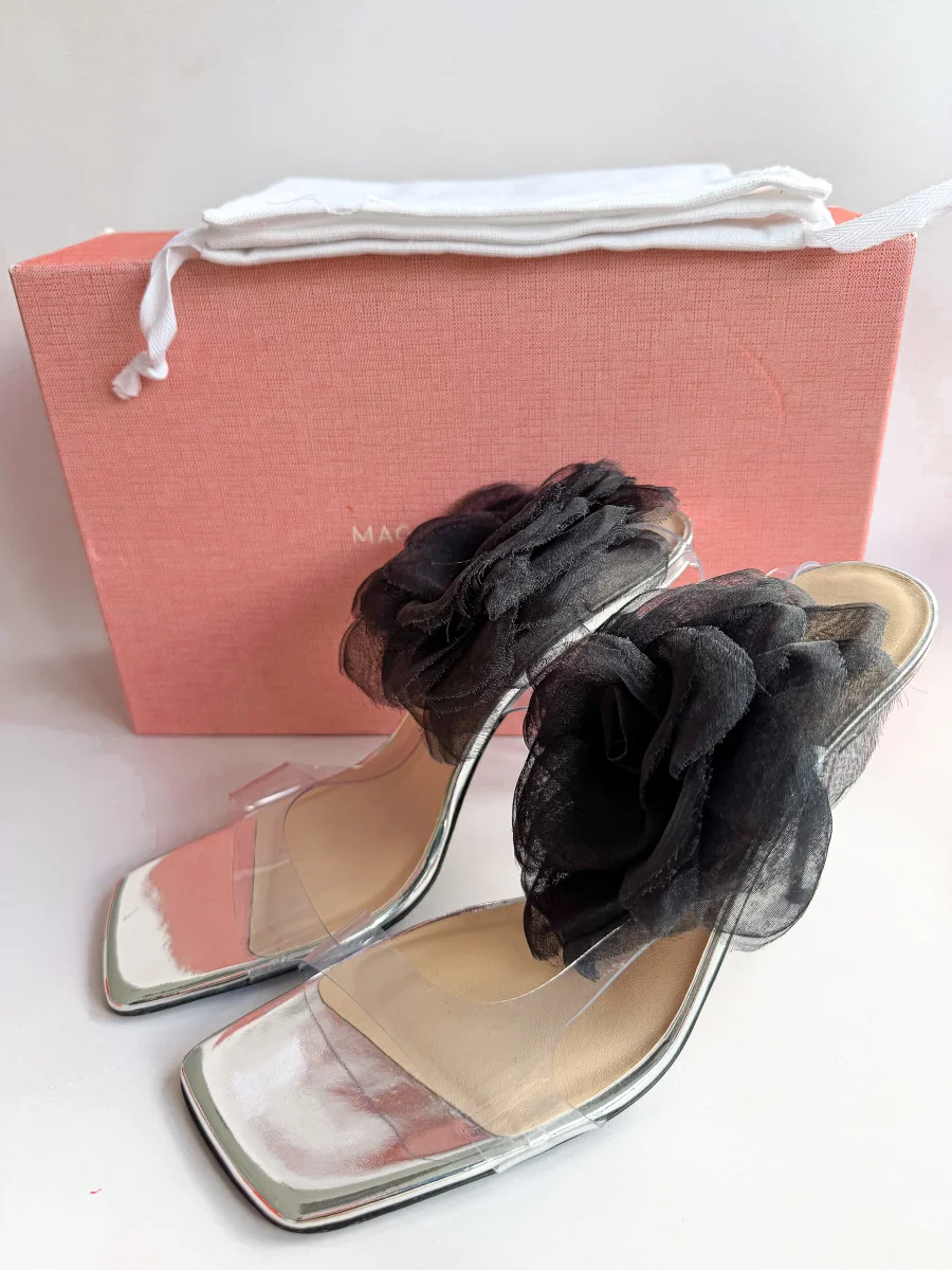 Magda Butrym Black 3D Flower Applique Sandal Heels - Imagen 2